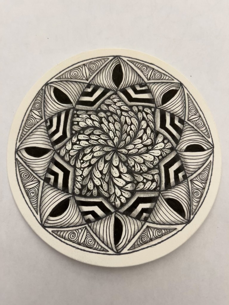 Evolution of a zentangle design in consecutive development